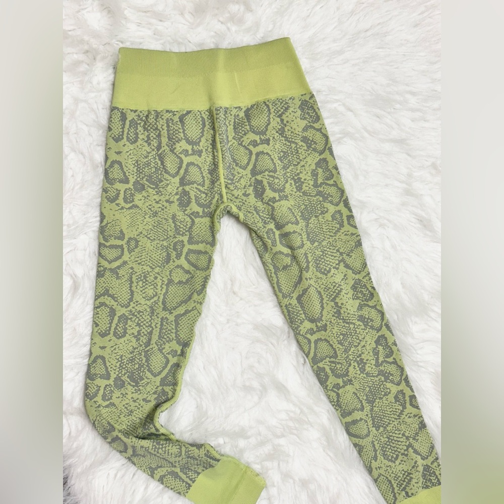 Bombshell Sportswear Yellow Patterned Leggings - image 5